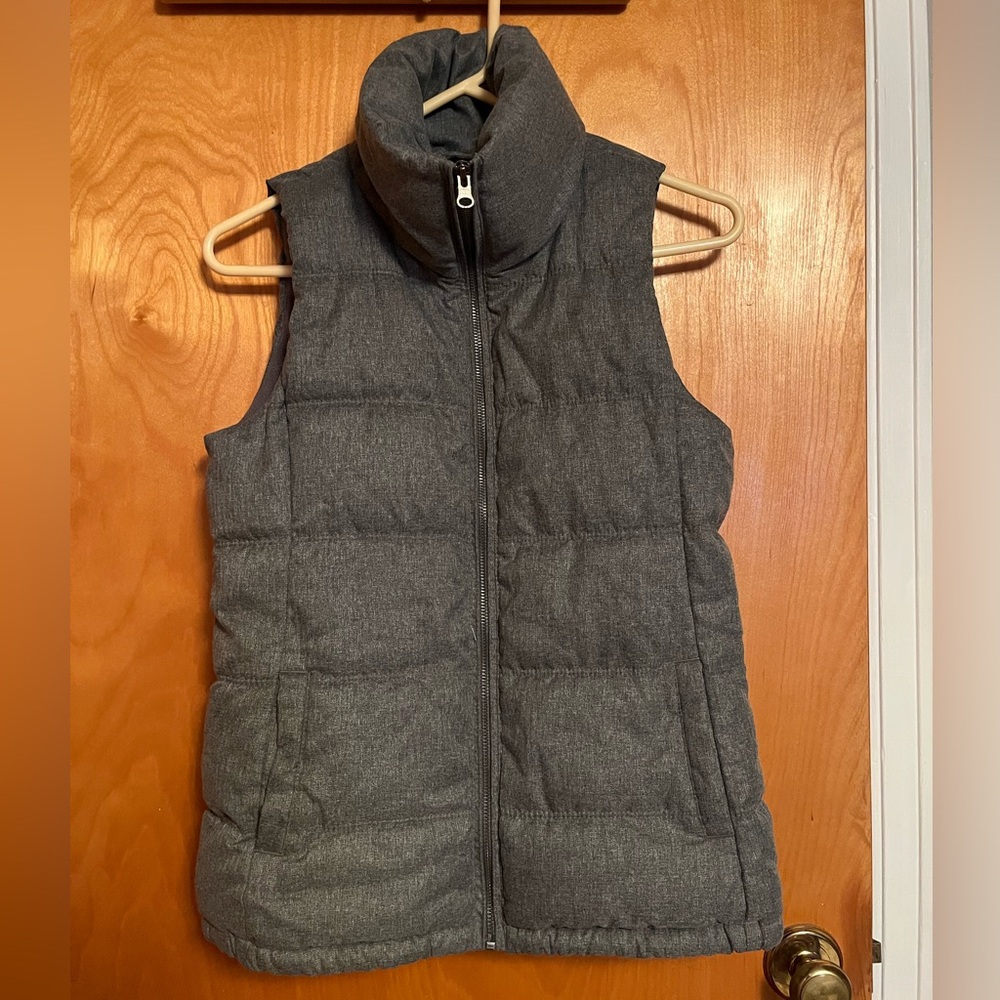 Old Navy Heather Gray Puffer Vest